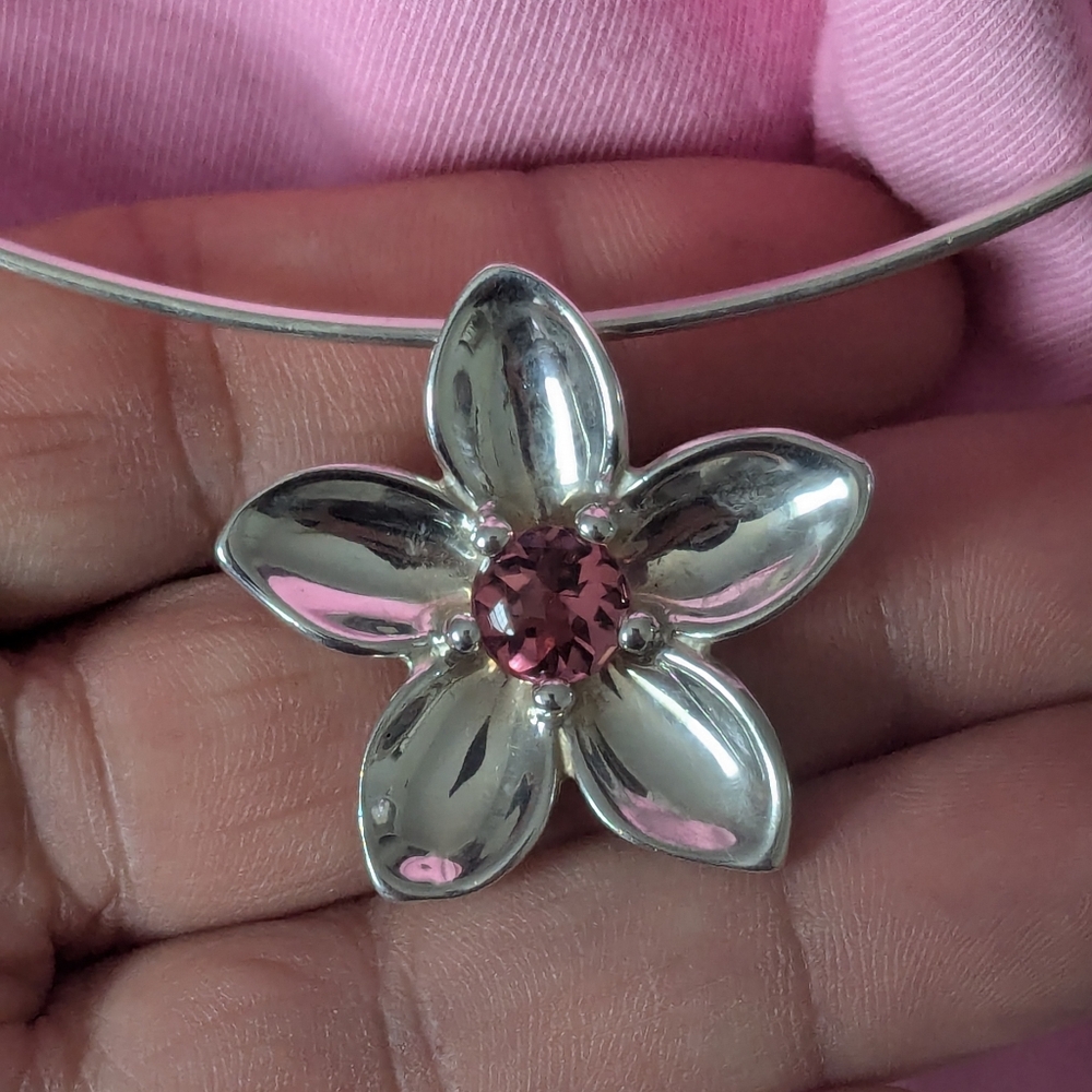 TIFFANY & CO Sterling Silver Pink Tourmaline Flower Pendant Choker Necklace 2003 - Picture 2 of 15